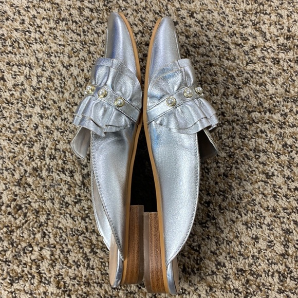 BP Silver Metallic Leather Ruffled Slip-On Loafers - Picture 3 of 10